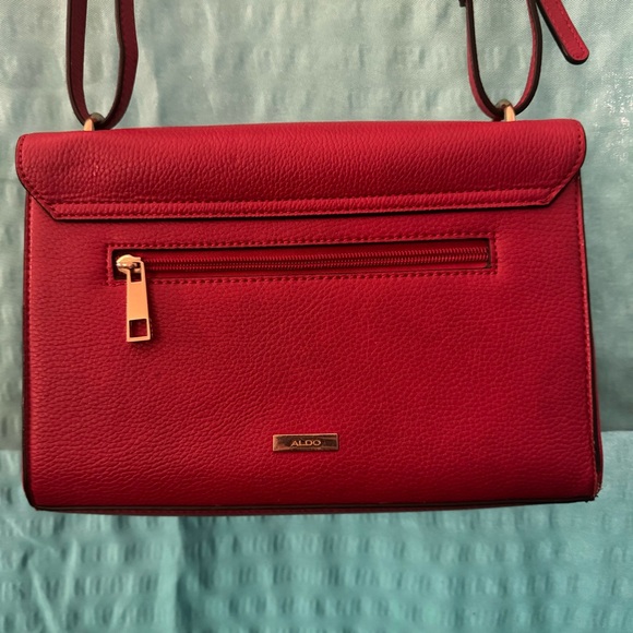 Aldo - bag - red - gold chain and zipper details - Picture 4 of 5